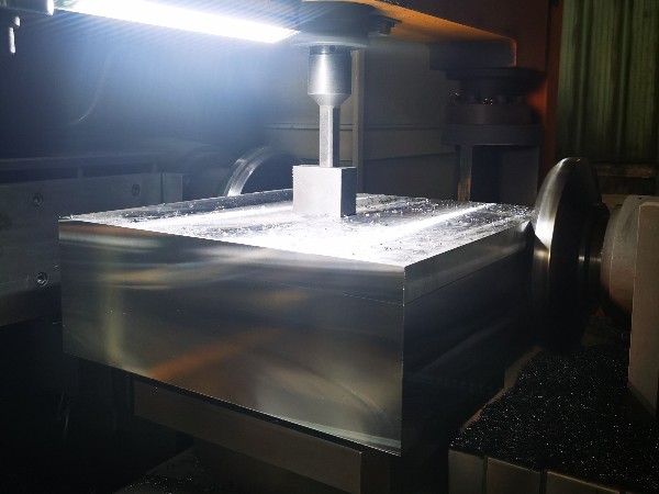 Fully automatic double-head milling