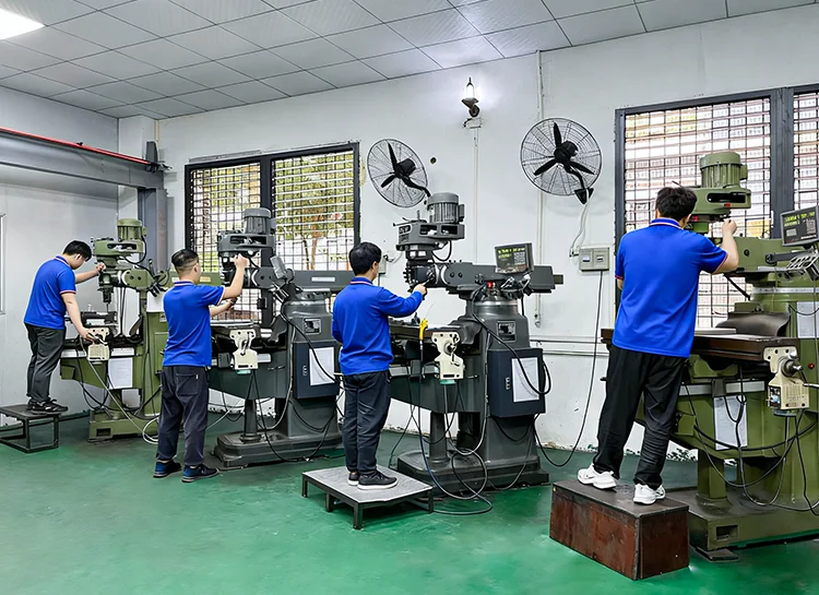 Manual Milling Machines for Precision Steel Components